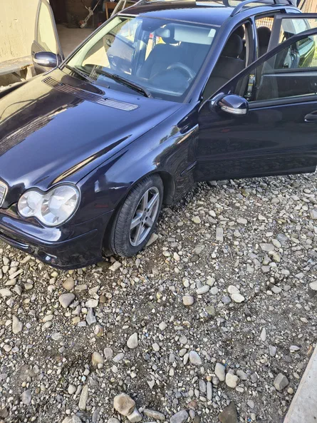 Mercedes-Benz C-Клас 2004 - 16