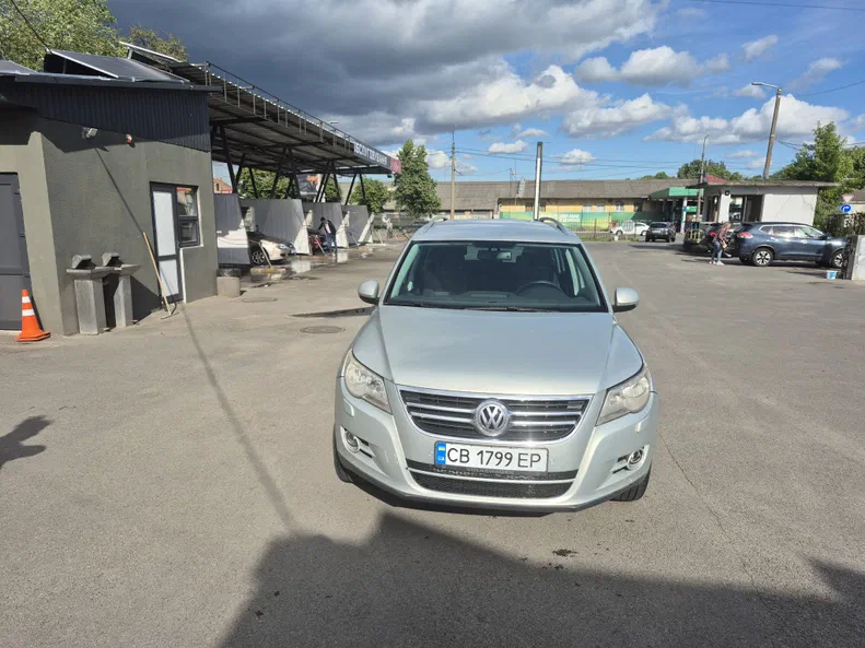 Volkswagen Tiguan 2009 - 1