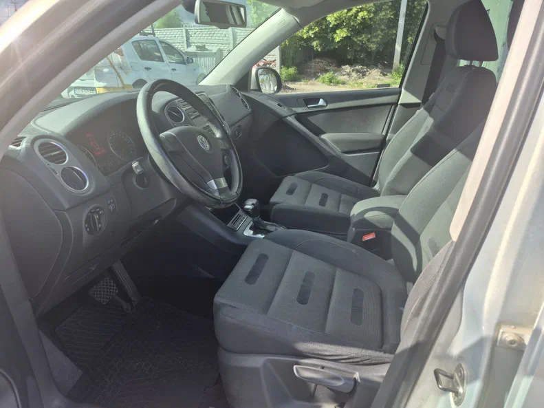 Volkswagen Tiguan 2009 - 12