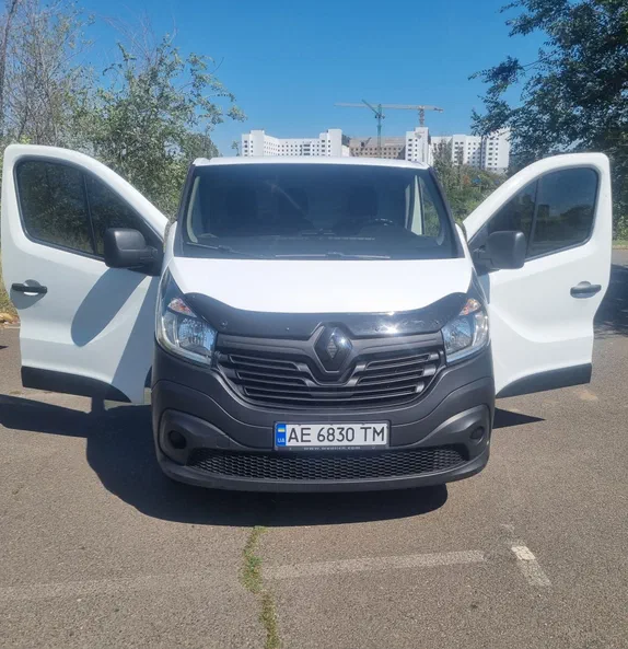 Renault Trafic 2019 - 6