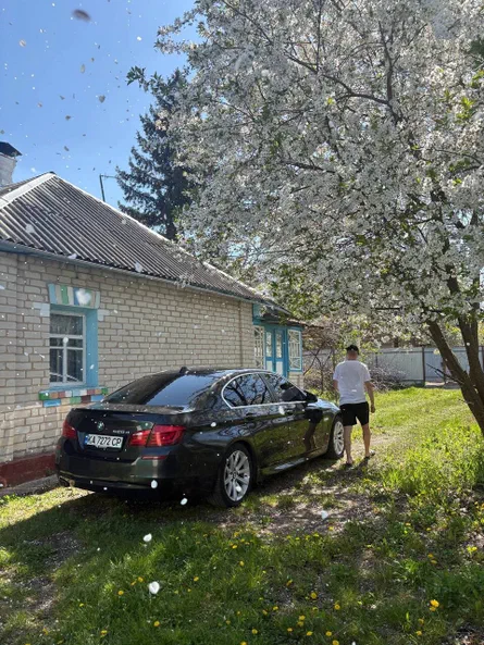 BMW 5 серія 2012 - 23
