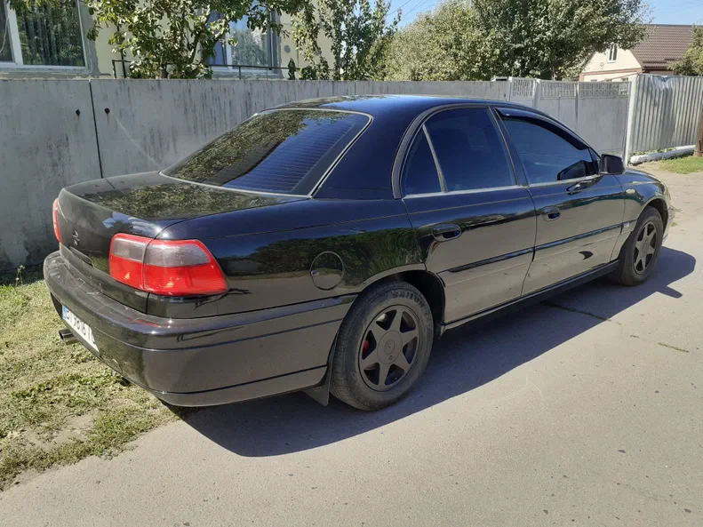 Opel Omega 2002 - 5