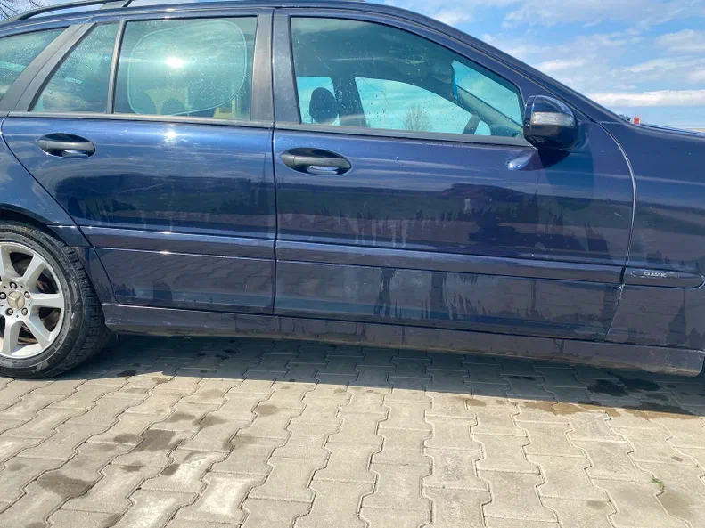 Mercedes-Benz C-Клас 2004 - 0