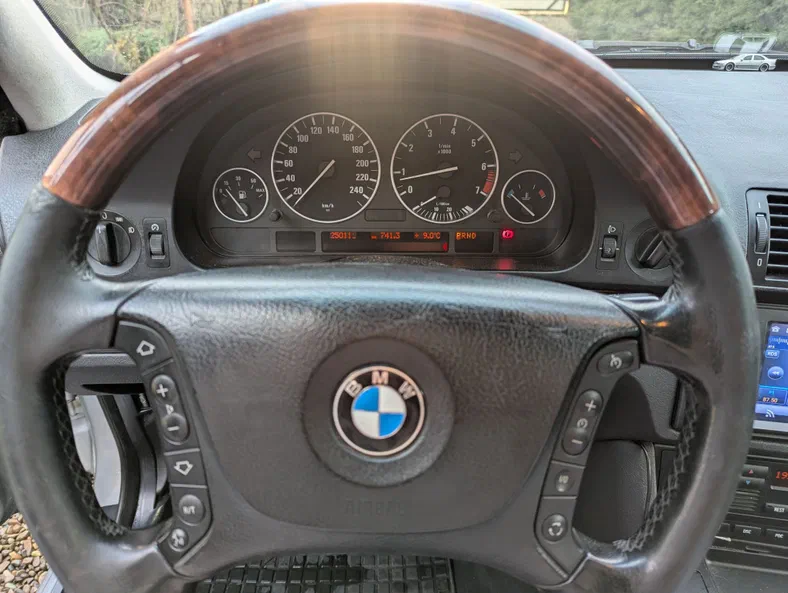 BMW 5 серія 2003 - 8