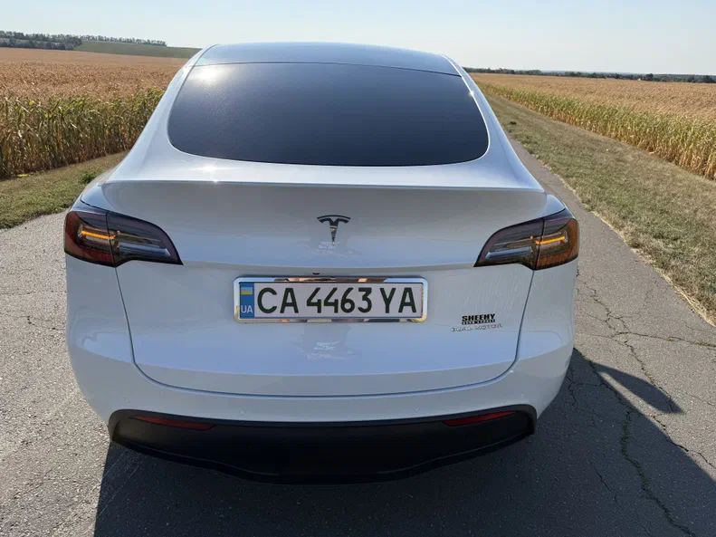 Tesla Model Y 2020 - 11