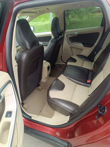 Volvo XC60 2010 - 8