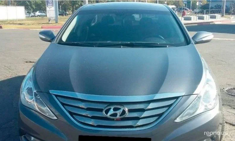 Hyundai Sonata 2010 - 5