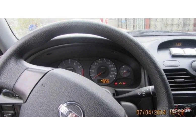 Nissan Almera 2010 - 2