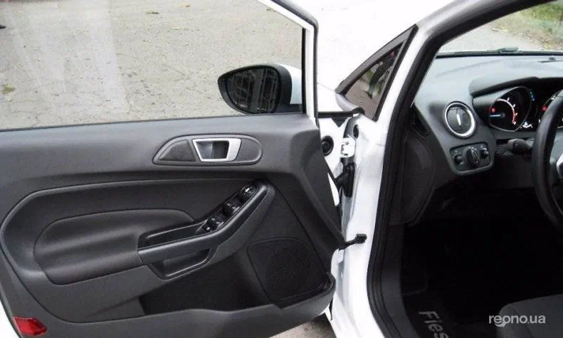 Ford Fiesta 2013 - 9