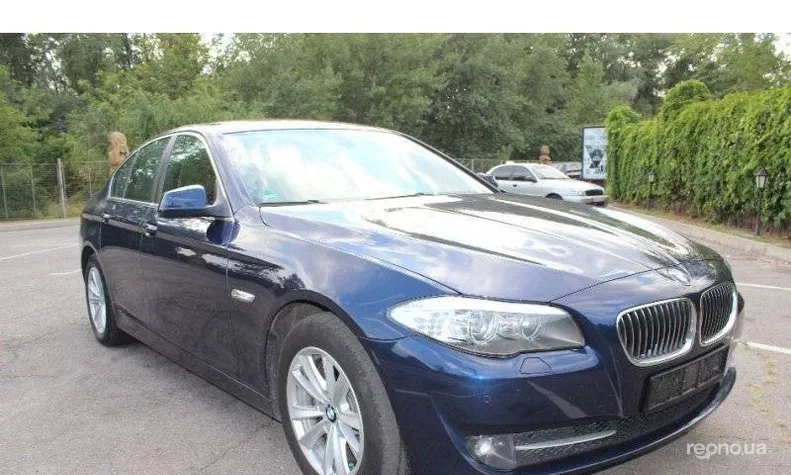 BMW 5 серія 2010 - 26