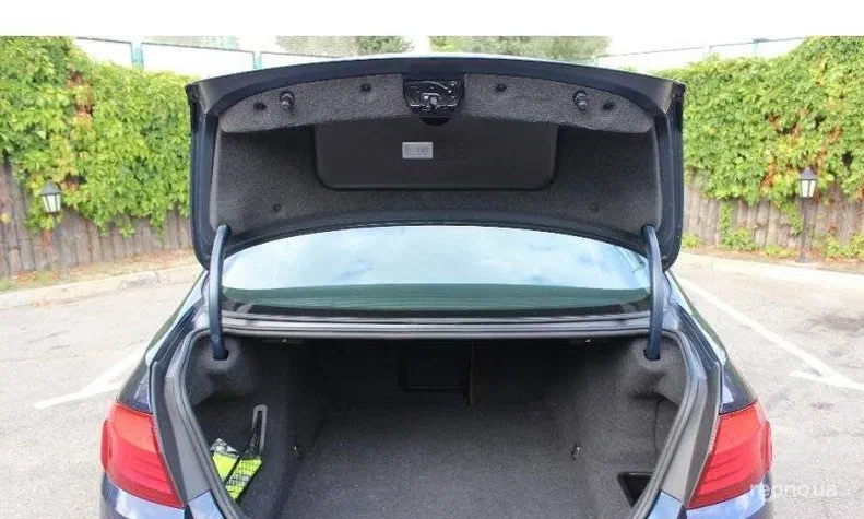 BMW 5 серія 2010 - 9