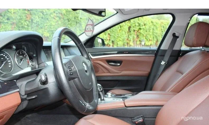 BMW 5 серія 2010 - 22