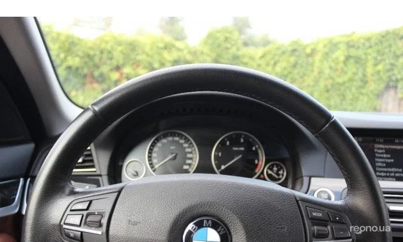 BMW 5 серія 2010 - 19
