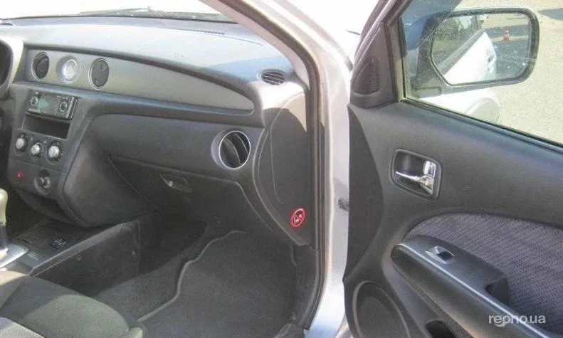 Mitsubishi Outlander 2006 - 8