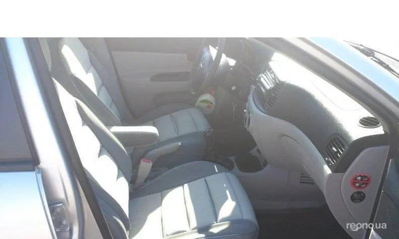 Hyundai Accent 2008 - 4