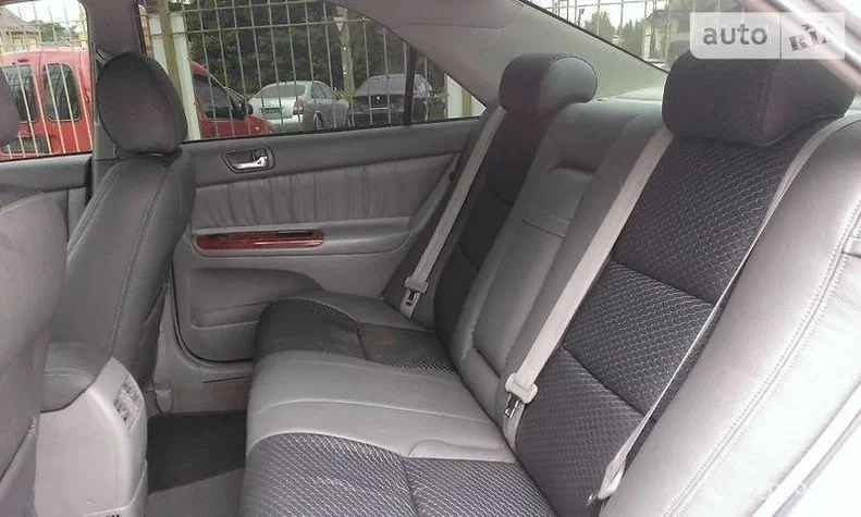 Toyota Camry 2004 - 3