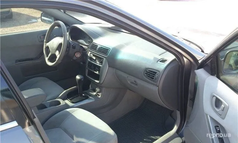 Mitsubishi Galant 2002