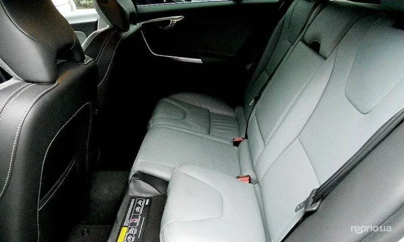 Volvo V60 2013 - 9
