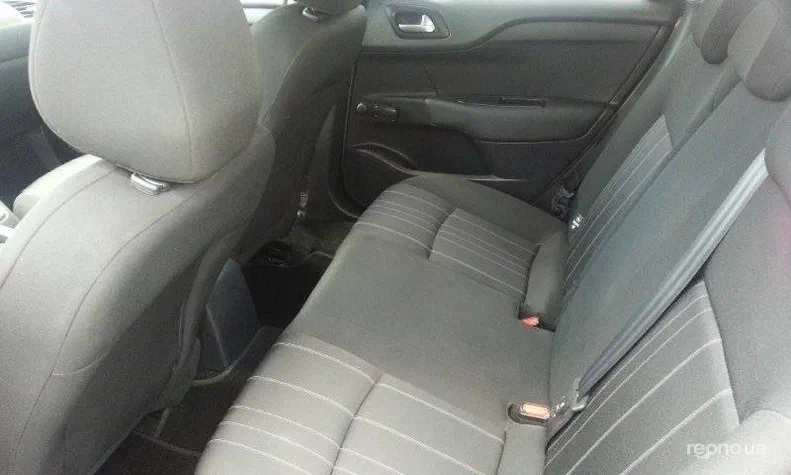 Citroen C4 2011 - 5