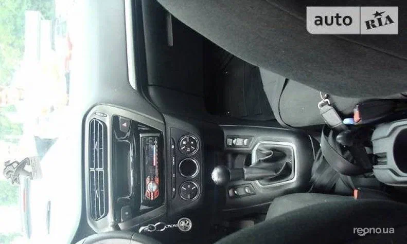 Peugeot 301 2013 - 5