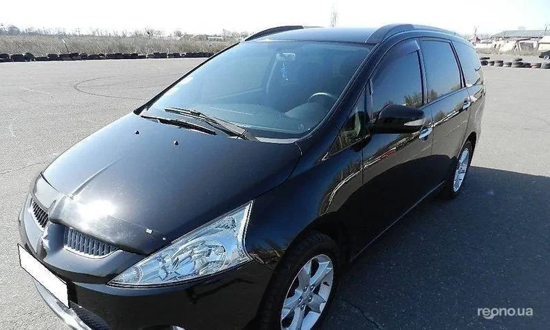 Mitsubishi Grandis 2008 - 7