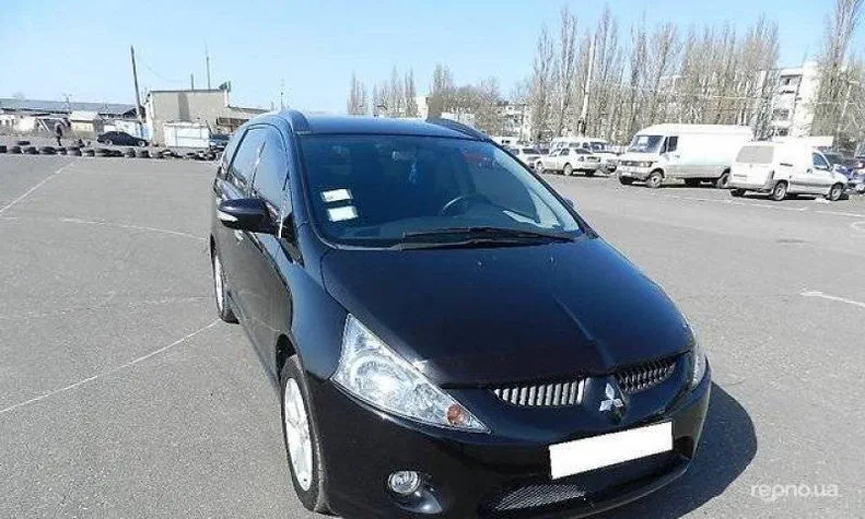 Mitsubishi Grandis 2008 - 2