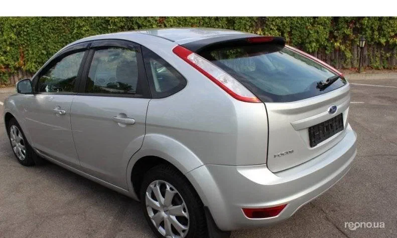 Ford Focus 2010 - 6