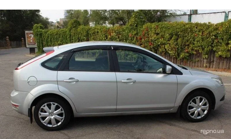 Ford Focus 2010 - 3