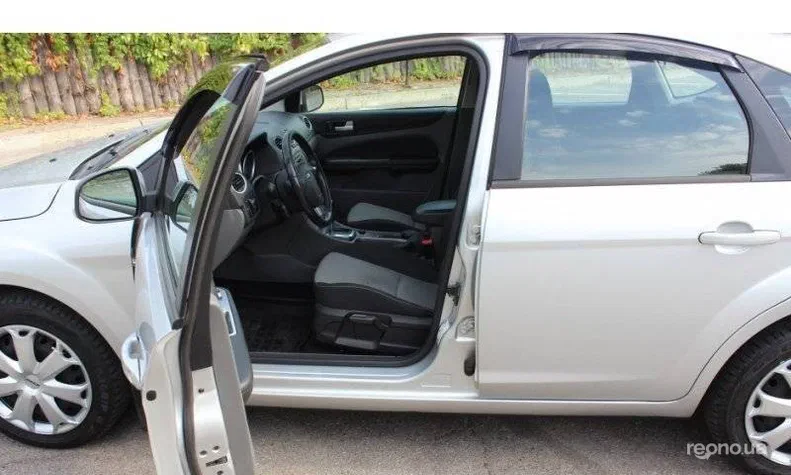 Ford Focus 2010 - 1