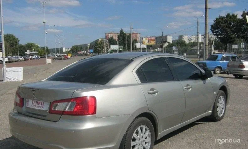 Mitsubishi Galant 2009 - 14