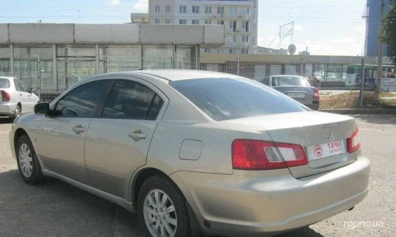 Mitsubishi Galant 2009 - 13