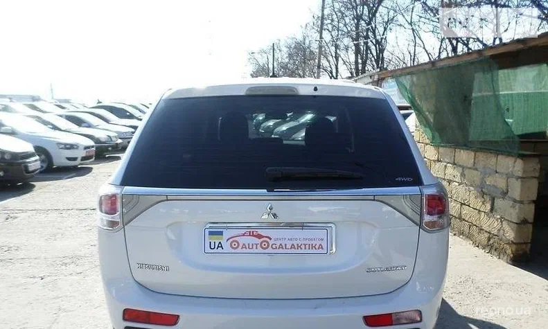 Mitsubishi Outlander 2013 - 10