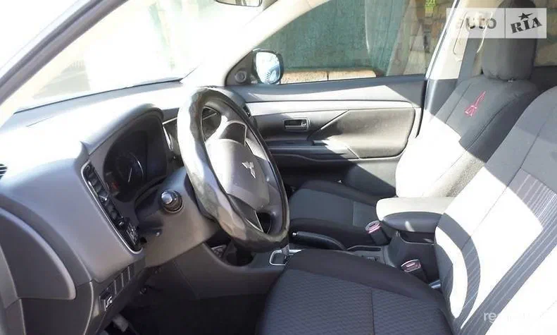 Mitsubishi Outlander 2013 - 5