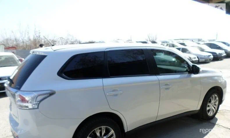 Mitsubishi Outlander 2013 - 12