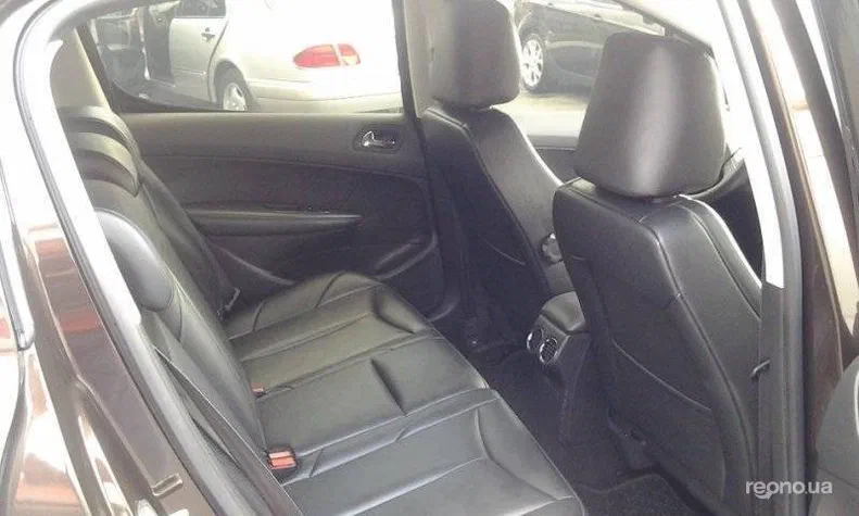 Peugeot 308 2011 - 2