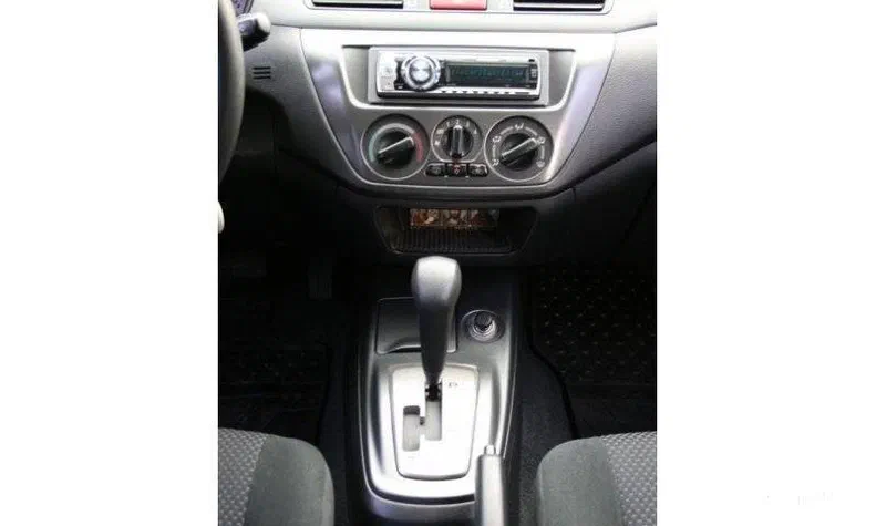 Mitsubishi Lancer 2008 - 7