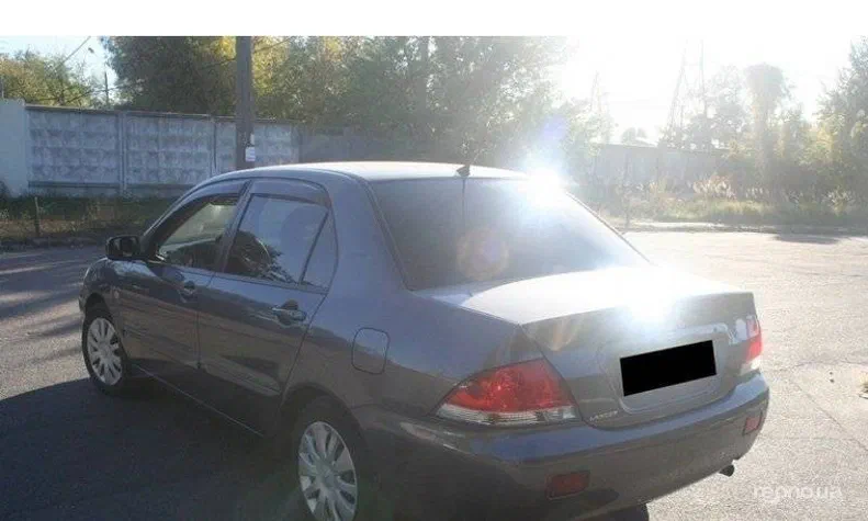 Mitsubishi Lancer 2008 - 3