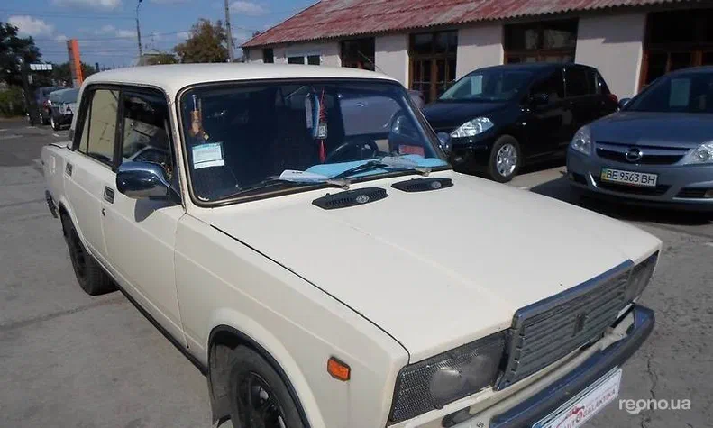 Lada (ВАЗ) 2107 1990 - 2