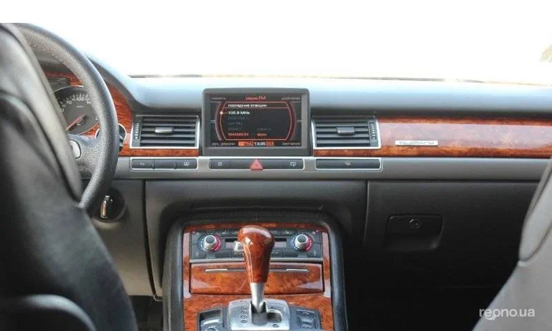 Audi A8 2004 - 12