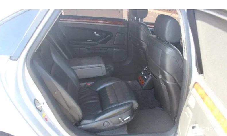 Audi A8 2004 - 6