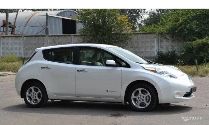 Nissan Leaf 2013 - 12