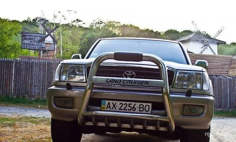 Toyota Land Cruiser 2000 - 0