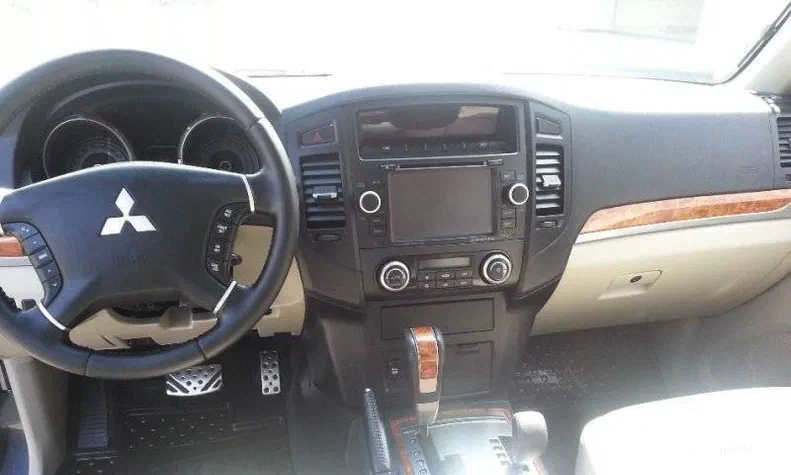 Mitsubishi Pajero 2008 - 1