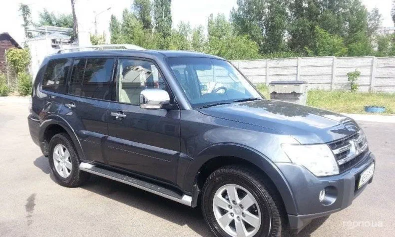 Mitsubishi Pajero 2008 - 7