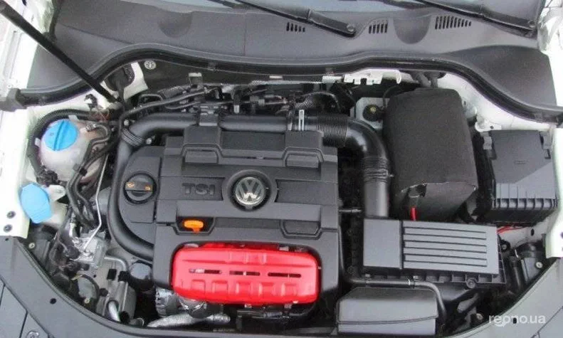 Volkswagen Passat 2010 - 13