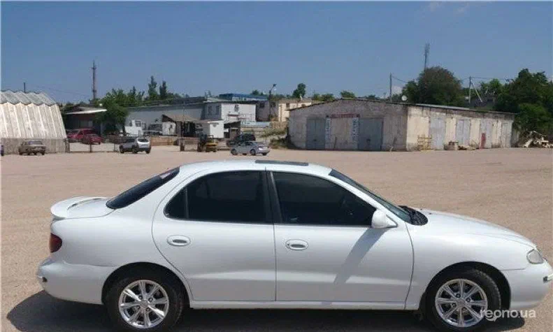 Hyundai Elantra 1996 - 3