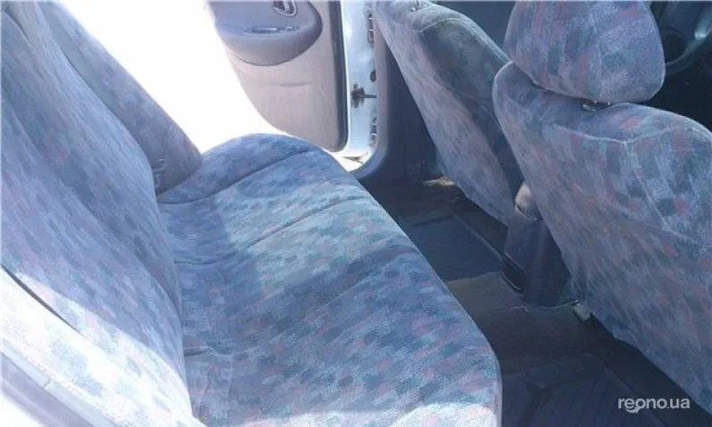 Hyundai Elantra 1996 - 1