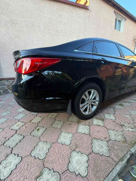 Hyundai Sonata 2011 - 5