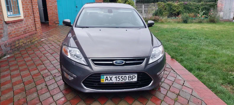 Ford Mondeo 2012 - 1