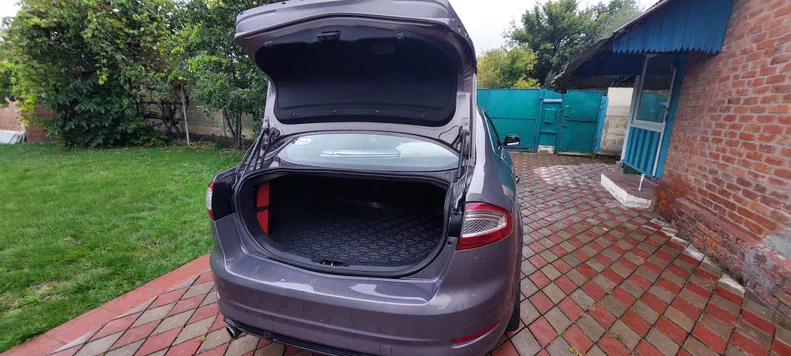 Ford Mondeo 2012 - 11